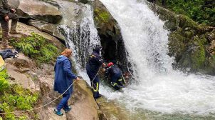Школы начали массово отменять экскурсии, после гибели ребенка на водопаде