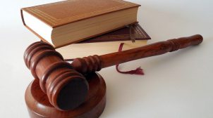 Відповідальність за відсутність української версії сайту