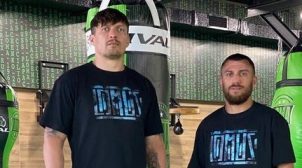Боксеры Ломаченко и Усик подарили российскому рэперу Басте кепку и футболку