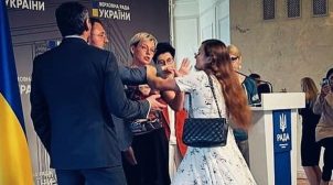В Раде журналистка побила нардепа от «Слуги народа»