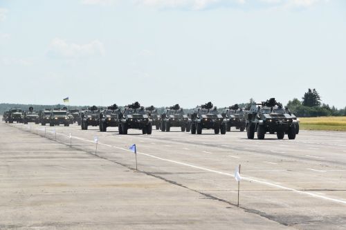 Міноборони показало техніку, яка братиме участь у параді на День Незалежності