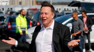 Илон Маск раскритиковал Tesla