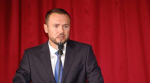 Шкарлет рассказал, когда у учителей будет зарплата 4 тысячи долларов