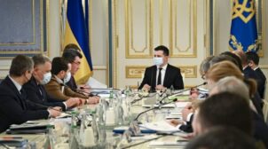 Фигурантов санкций СНБО заранее предупреждали, чтобы они успели вывести активы, — СМИ