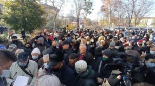 На Житомирщине протестующие против повышения тарифов ворвались в здание «Житомиргаза»