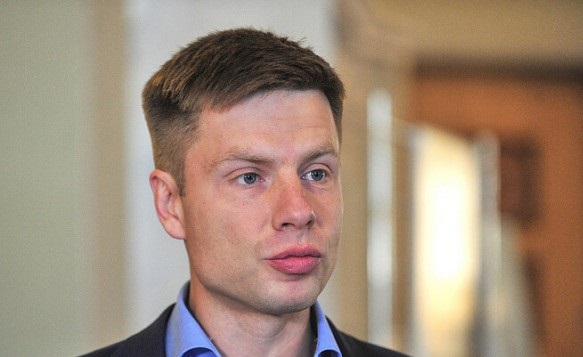 «Не надо журналистам указывать»: Гончаренко прокомментировал призыв Зеленского к СМИ не писать о плохой ситуации в энергетике