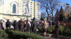 В Ривне журналистов вытолкали из церкви РПЦвУ. Видео