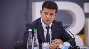 Шмыгаль заявил, что «Вовину тысячу» оплатят сами же украинцы