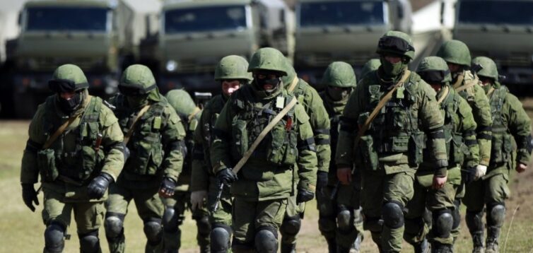 Росія почала відводити війська від кордону з Україною