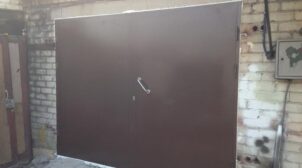 Как выбрать металлические ворота в гараж
