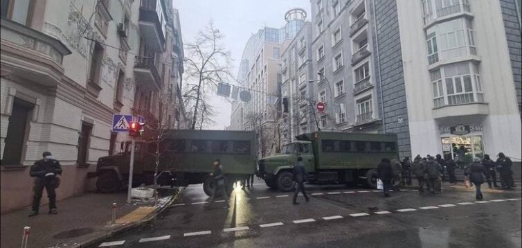 Під час виступу Зеленського в Раді поліція перекривала цілі квартали в Києві