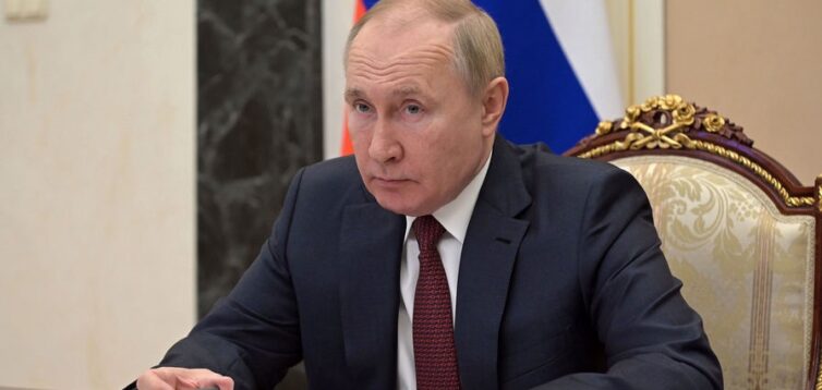 У Макрона назвали речь Путина об Украине «параноидальной»