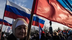 70% россиян испытывают тревогу из-за экономической ситуации и радости из-за войны с Украиной