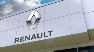 Компания Renault все-таки уходит из россии