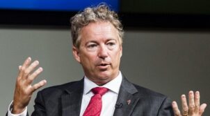Проросійський сенатор загальмував виділення Україні $40 млрд від США