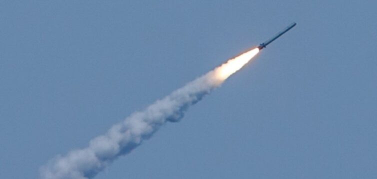 Обломки российской ракеты упали на кирпичный завод в Золочеве. ФОТО