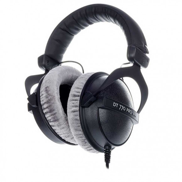 Beyerdynamic DT 770 PRO — еталонні повнорозмірні динамічні навушники закритого типу Beyerdynamic DT 770 PRO — еталонні повнорозмірні динамічні навушники закритого типу
