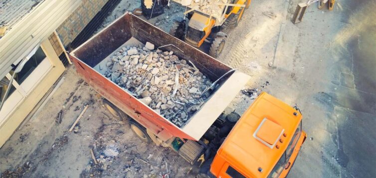 (Укр) Зростаюча проблема вивоезення будівельного сміття в Киеві