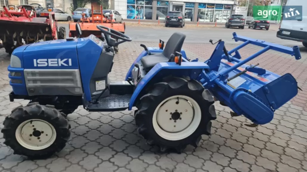 Міні-трактори у садівництві: ефективність і зручність роботи